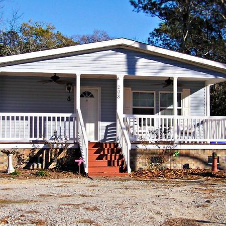 C Cottage 3 Bedrooms 2 Bathrooms Home Oak Island Exterior photo