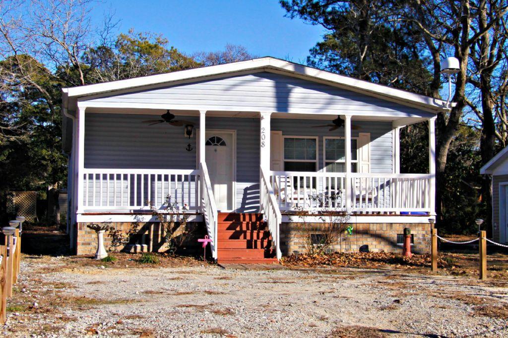 C Cottage 3 Bedrooms 2 Bathrooms Home Oak Island Exterior photo